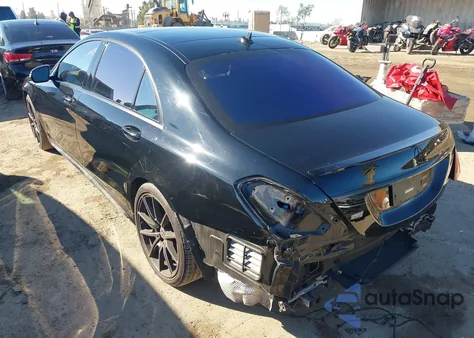 2019 Mercedes-Benz S 560 z USA, uszkodzony, nr VIN WDDUG8DB6KA482922